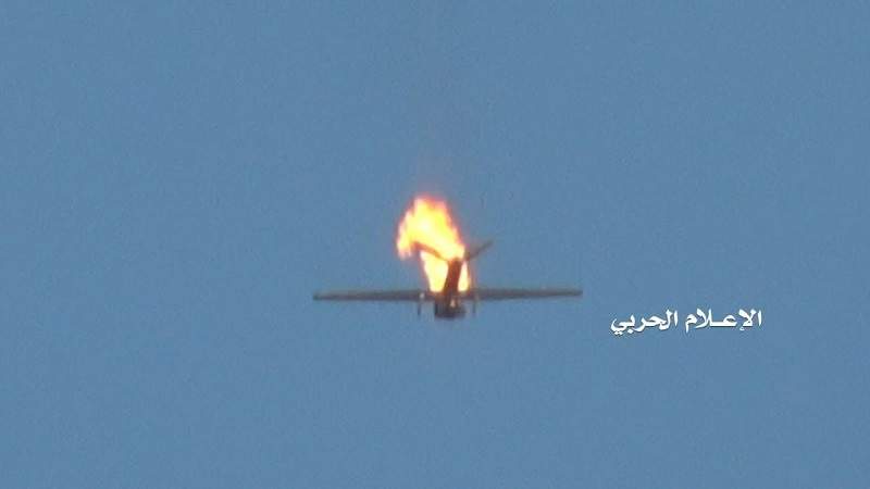  الدفاعات الجوية تسقط طائرة تجسسية مسلحة للعدوان في أجواء العاصمة صنعاء